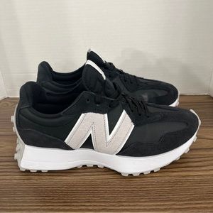 New Balance womens the intelligent choice 327 black/white sneakers size 8.5